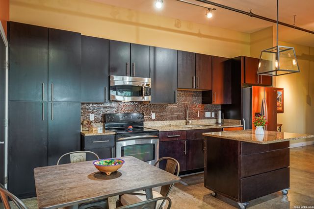 831 S Flores St Ste 3202, San Antonio, TX 78204