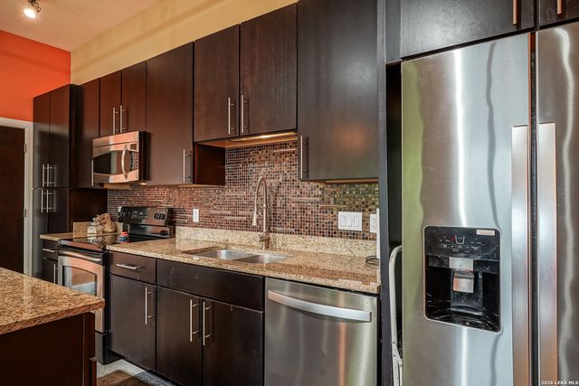 831 S Flores St Ste 3202, San Antonio, TX 78204