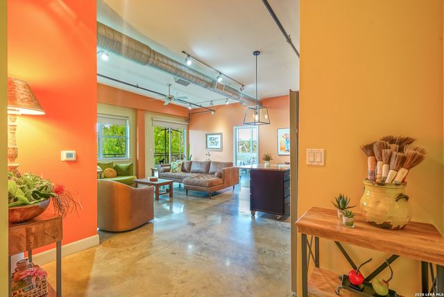 831 S Flores St Ste 3202, San Antonio, TX 78204