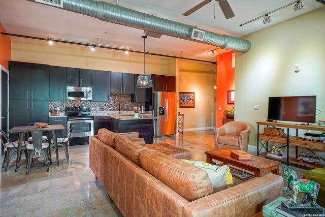 831 S Flores St Ste 3202, San Antonio, TX 78204