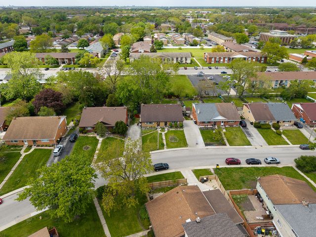 9476 Terrace Place, Des Plaines, IL 60016