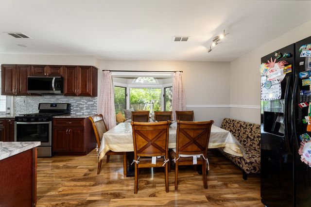 9476 Terrace Place, Des Plaines, IL 60016