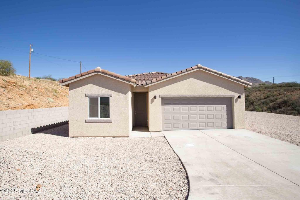 1633 Circulo Puerto, Rio Rico, AZ 85648