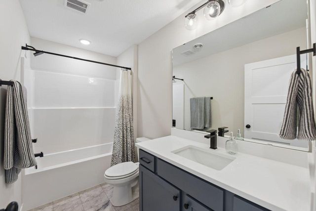 739 Magoo Road, Hudson, WI 54016