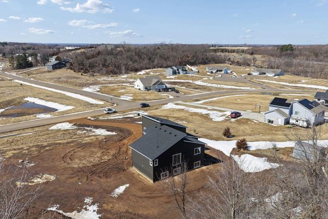 739 Magoo Road, Hudson, WI 54016