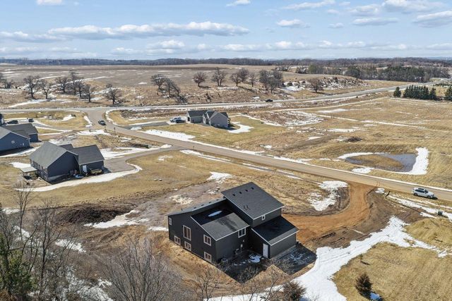 739 Magoo Road, Hudson, WI 54016