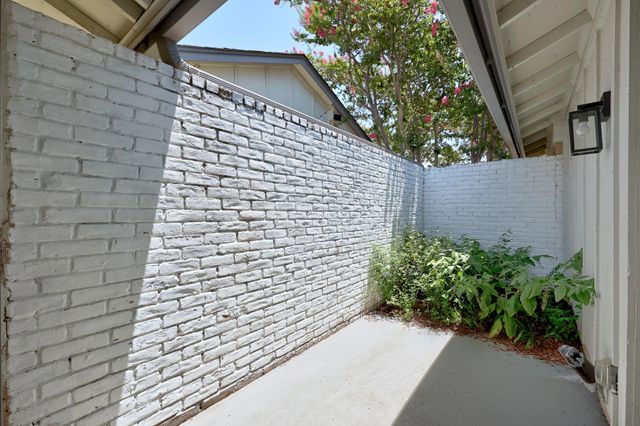 9445 Singing Quail DR, Austin, TX 78758