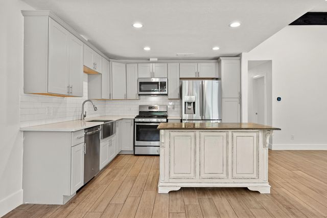 9445 Singing Quail DR, Austin, TX 78758