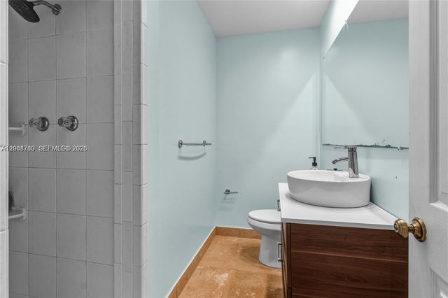 1875 Alamanda Dr 1875, North Miami, FL 33181