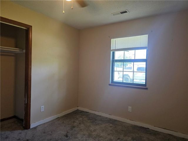 326 E Dryden Street, Odessa, MO 64076