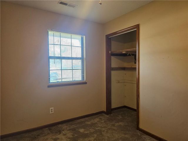 326 E Dryden Street, Odessa, MO 64076