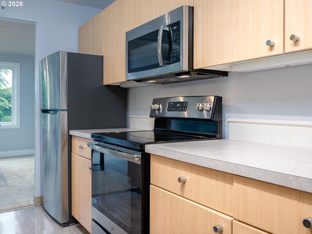 2211 Sw PARK Pl 102, Portland, OR 97205