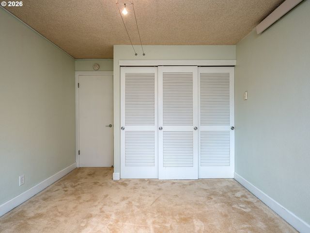 2211 Sw PARK Pl 102, Portland, OR 97205