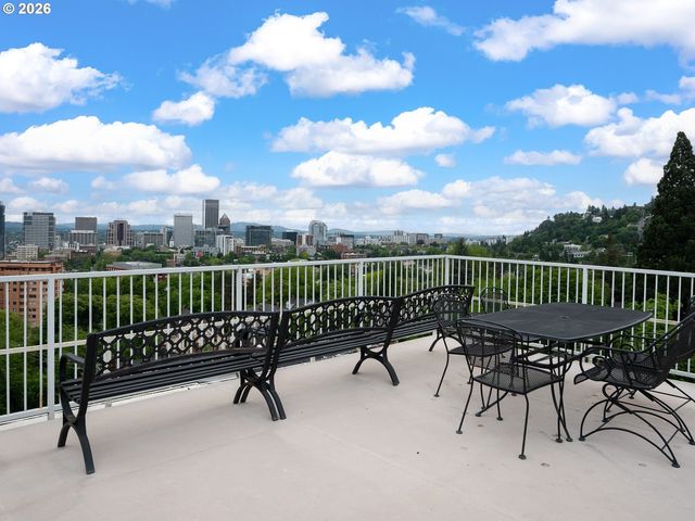 2211 Sw PARK Pl 102, Portland, OR 97205