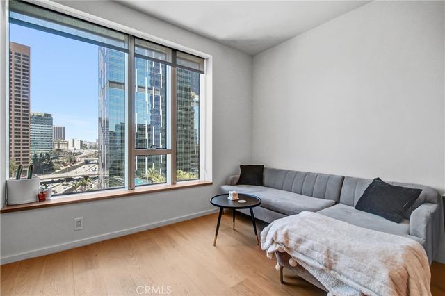 889 Francisco Street 1710, Los Angeles, CA 90017