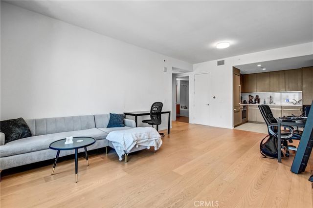 889 Francisco Street 1710, Los Angeles, CA 90017