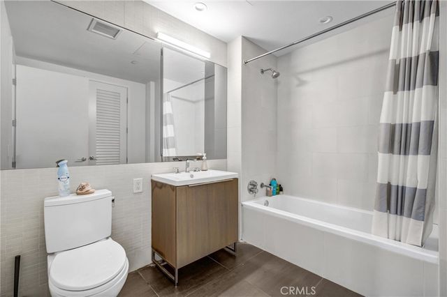 889 Francisco Street 1710, Los Angeles, CA 90017