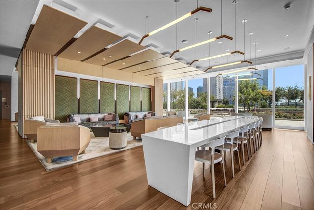 889 Francisco Street 1710, Los Angeles, CA 90017