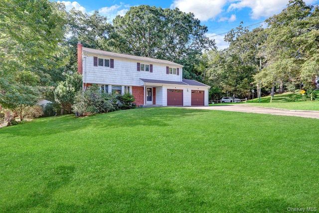 14 Morewood Drive, Smithtown, NY 11787