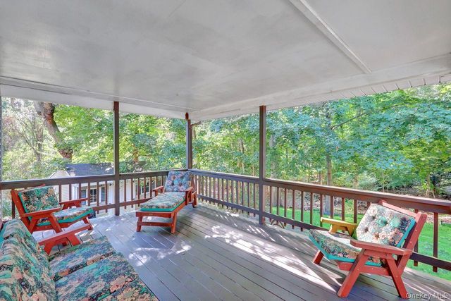 14 Morewood Drive, Smithtown, NY 11787