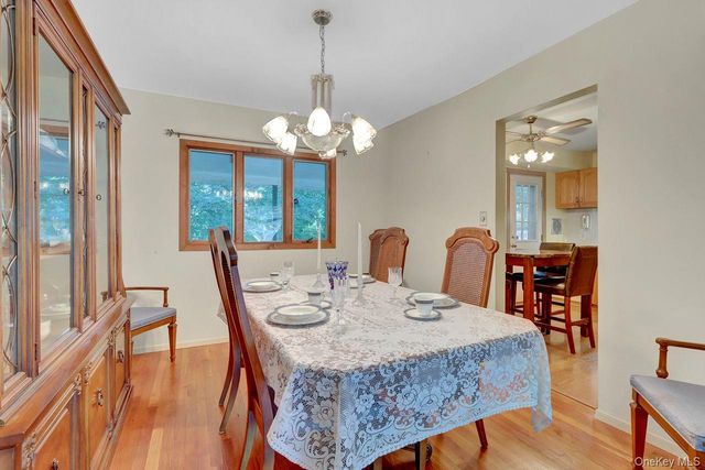 14 Morewood Drive, Smithtown, NY 11787