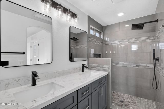 7760 W BONITOS Drive, Phoenix, AZ 85035