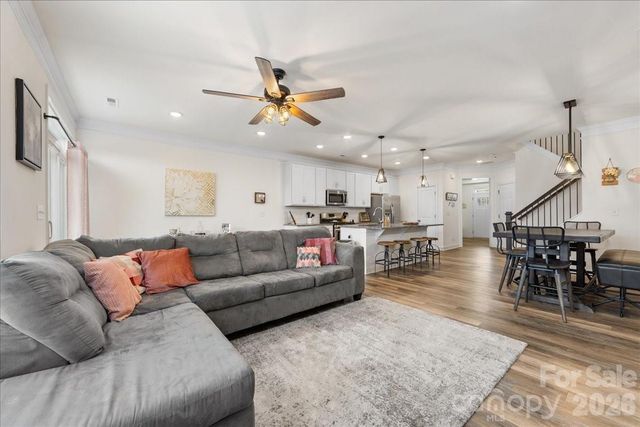 5923 Hampstead Pond Lane, Matthews, NC 28105