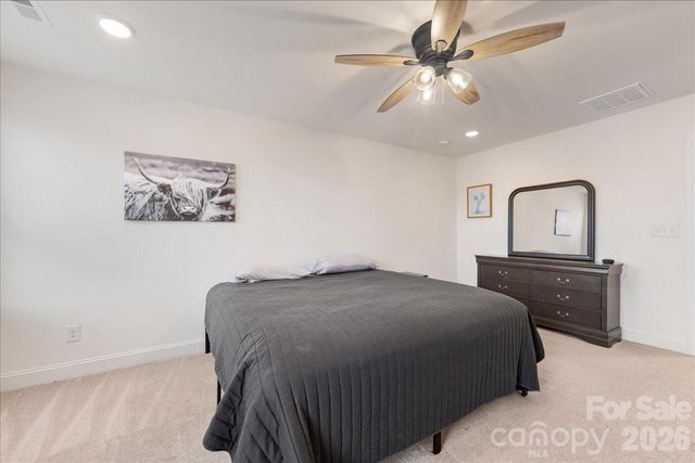 5923 Hampstead Pond Lane, Matthews, NC 28105