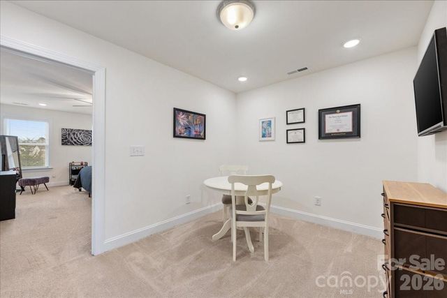 5923 Hampstead Pond Lane, Matthews, NC 28105