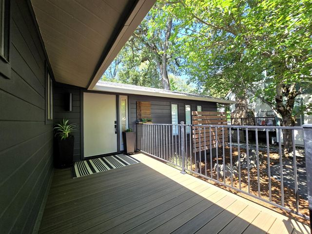 11799 Lake Wildwood Dr, Penn Valley, CA 95946