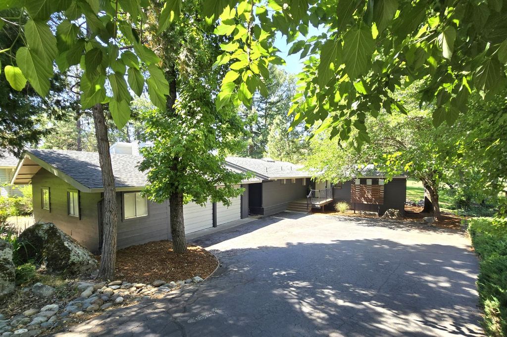 11799 Lake Wildwood Dr, Penn Valley, CA 95946