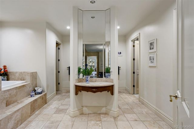 18 Glenmoor Circle, Cherry Hills Village, CO 80113