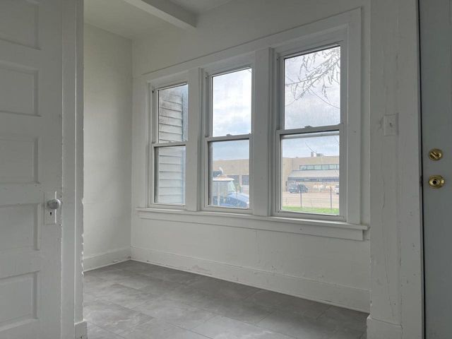 2907 N 35th STREET, Milwaukee, WI 53210