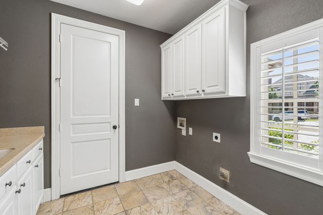 2601 Sir Castor Court, Lewisville, TX 75056