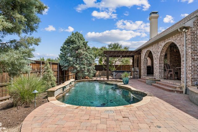 2601 Sir Castor Court, Lewisville, TX 75056