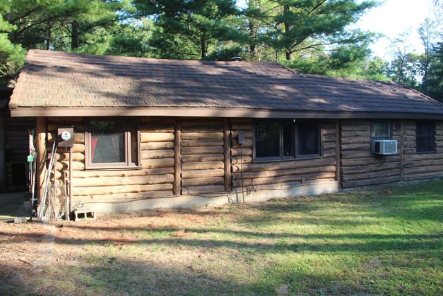 568 E Burke Circle, Cherry Valley Twp, MI 49304