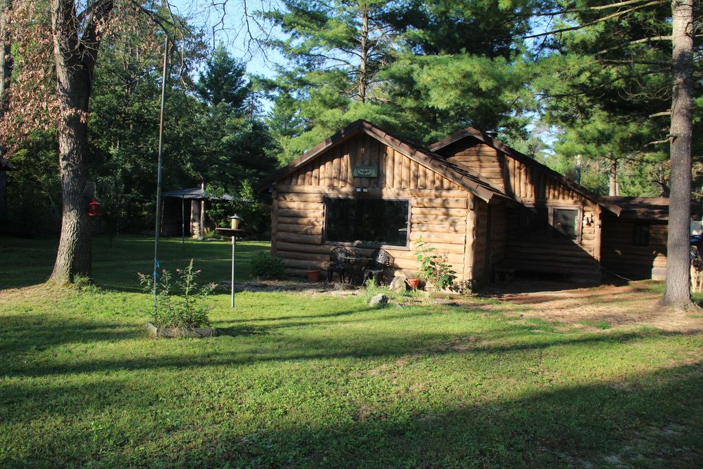 568 E Burke Circle, Cherry Valley Twp, MI 49304