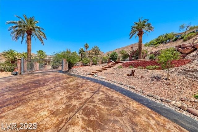 220 Hallett Cove, Boulder City, NV 89005