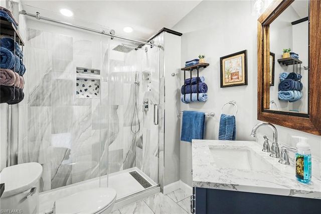 17550 Canal Cove CT, Fort Myers Beach, FL 33931