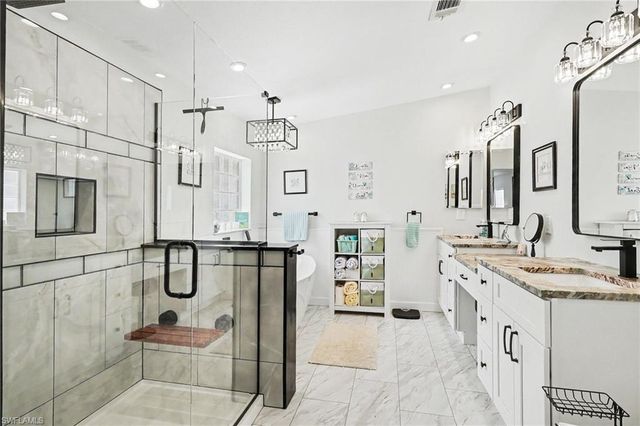 17550 Canal Cove CT, Fort Myers Beach, FL 33931