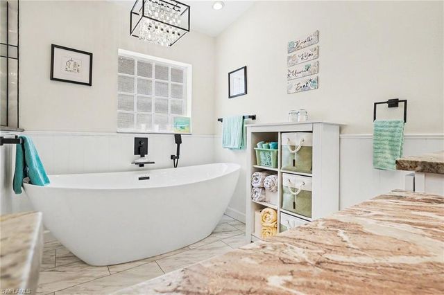 17550 Canal Cove CT, Fort Myers Beach, FL 33931