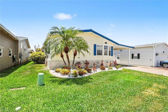 17550 Canal Cove CT, Fort Myers Beach, FL 33931