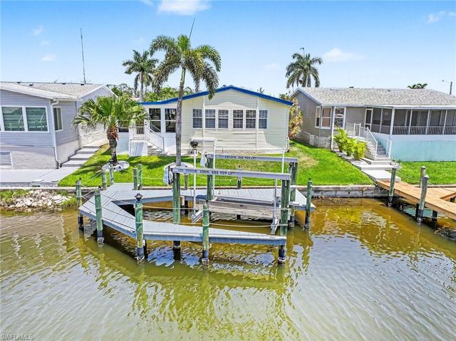 17550 Canal Cove CT, Fort Myers Beach, FL 33931