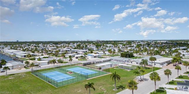 17550 Canal Cove CT, Fort Myers Beach, FL 33931
