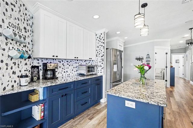 17550 Canal Cove CT, Fort Myers Beach, FL 33931