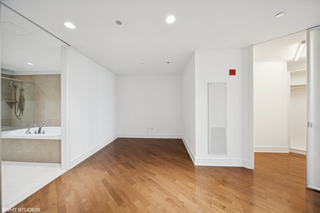 401 N Wabash Avenue 78G, Chicago, IL 60611