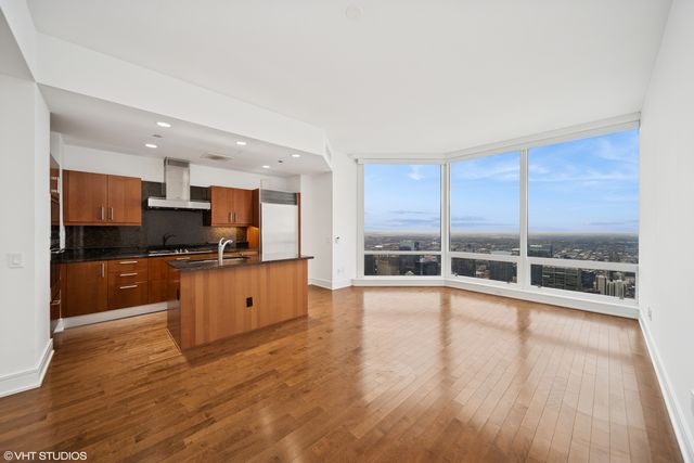 401 N Wabash Avenue 78G, Chicago, IL 60611