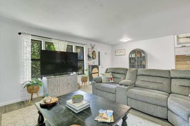 23944 Oakmont Way, Auburn, CA 95602