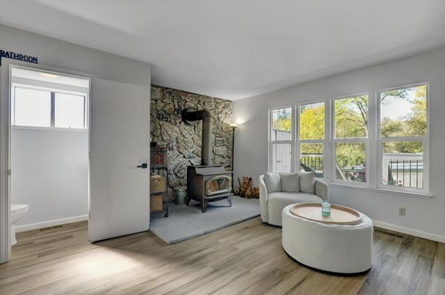 23944 Oakmont Way, Auburn, CA 95602