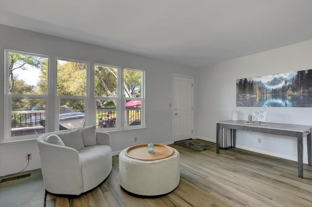 23944 Oakmont Way, Auburn, CA 95602